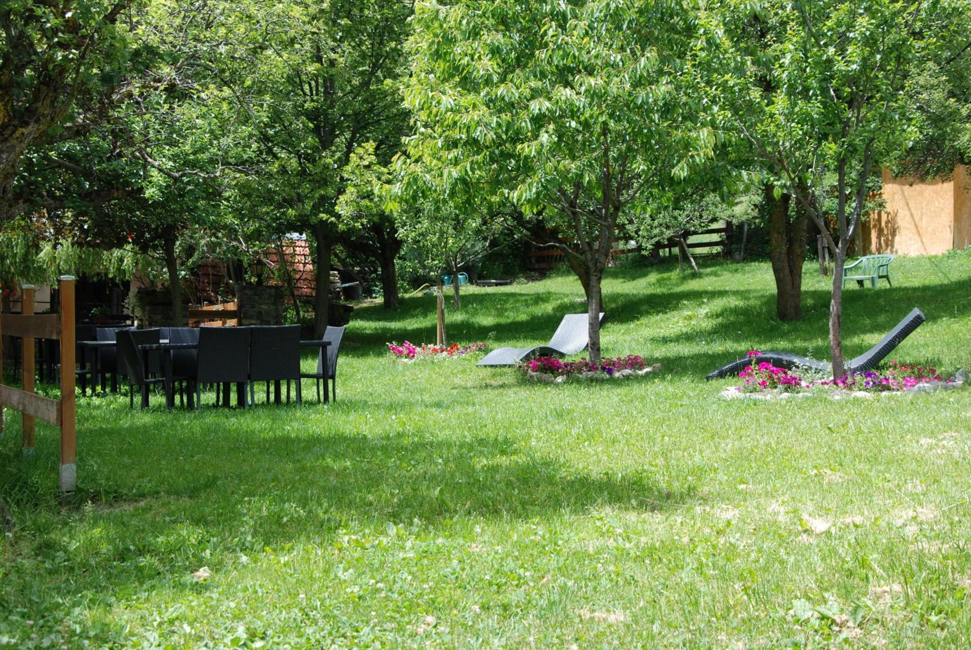Hotel & Restaurant Le Chalvet Embrun Zewnętrze zdjęcie